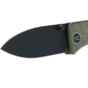 Unleash the Banter Folding Knife with a Black G10 Handle, the epitome of durability. Secure yours at Camouflage.ca, your go-to source for outdoor essentials. 