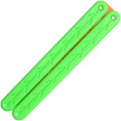 Master tricks with the Neptune Carrot Butterfly Trainer made of durable plastic. Ideal for honing skills without the risk of injury.